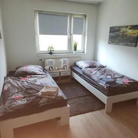 Monteurwohnung 7 In Direkter Naehe Zur Veltinsarena *