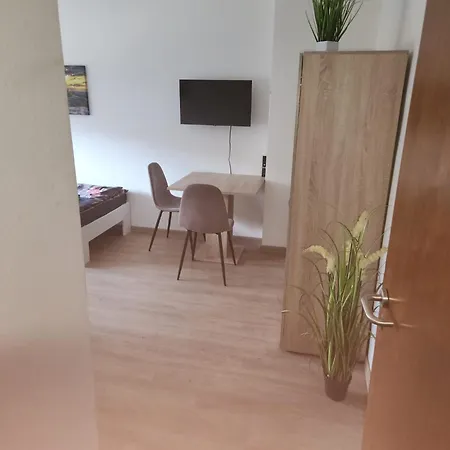 Monteurwohnung 7 In Direkter Naehe Zur Veltinsarena ゲルゼンキルヒェン