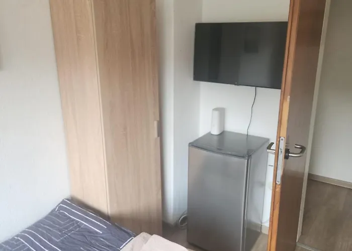 Monteurwohnung 7 In Direkter Naehe Zur Veltinsarena アパート *